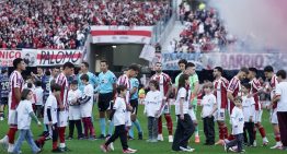Los hinchas de River volvieron a cantar en contra del presidente de AFA Chiqui Tapia en el Monumental