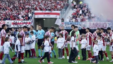 Los hinchas de River volvieron a cantar en contra del presidente de AFA Chiqui Tapia en el Monumental