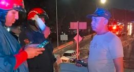 Intensa lluvia desbordó el río San Pedro que dejó vehículos tapiados y cientos de personas varadas