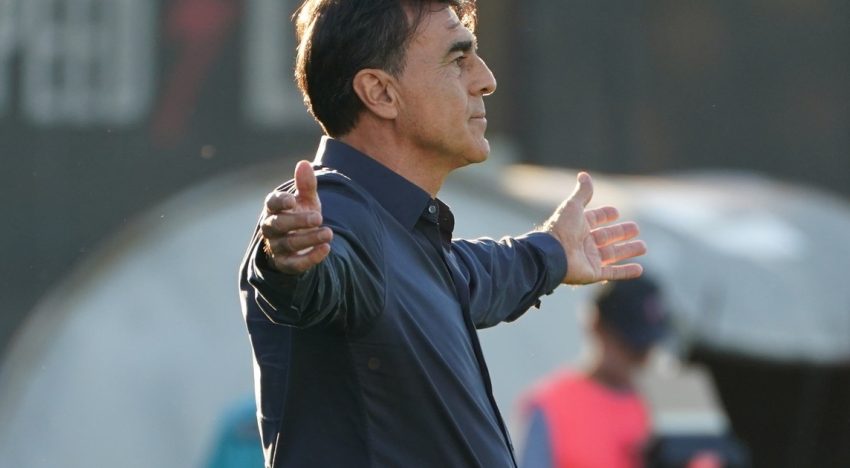 Independiente decidió echar a Gustavo Quinteros: la danza de nombres para sucederlo