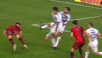 Polémica en Rosario: la mano de Di Lollo que hizo estallar al Coloso y desató el reclamo de todo Newell's vs Boca