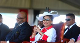 El chiste del día: primera ministra de Trinidad dice amar a Delcy, pese a seguir siendo «persona non grata»
