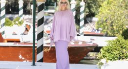 Pamela Anderson (59 años): «No entreno mucho, pero camino cada mañana; necesito tomar aire fresco, sin importar cuánto tiempo»