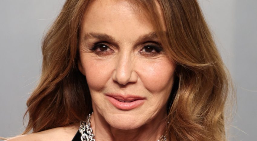 Montse Charro, peluquera: «A partir de los 50, los tonos miel, caramelo o beige aportan luz sin endurecer las facciones»