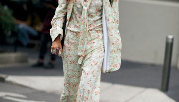 Han llegado a Zara y Mango las blusas románticas más bonitas de septiembre 2026 para llevar con falda larga ahora y con vaqueros oscuros lo que queda del otoño