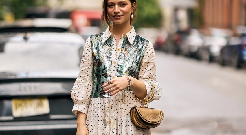 Los primeros vestidos del otoño ya están en Zara: del camisero infalible, al de tweed de tonos pastel pasando por el minimalista de efecto piel