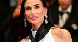 Lorena Álvarez Rodríguez, maquilladora: «A partir de los 50 años, para abrir la mirada, el delineado lo haremos solo en la zona exterior del ojo y con un lápiz que se pueda difuminar»