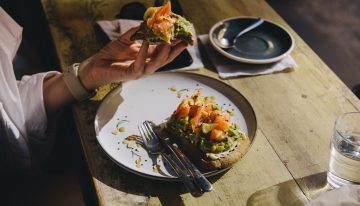 Ismael Galancho, nutricionista: «El pan integral aporta proteína y la avena mucho más. La gente no cuenta la proteína vegetal, pero también cuenta, como la carne o las legumbres»
