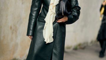 De la más romántica a la más formal pasando por la más tendencia (la oriental, claro), 10 blusas de otoño que elevan cualquier look con vaqueros o faldas midi
