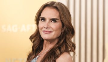 Helena Rodero, farmacéutica: «Si comparas una fotografía tuya con una ceja muy fina frente a una con más densidad, comprobarás cómo la ceja gruesa rejuvenece e ilumina al instante toda la expresión del rostro»