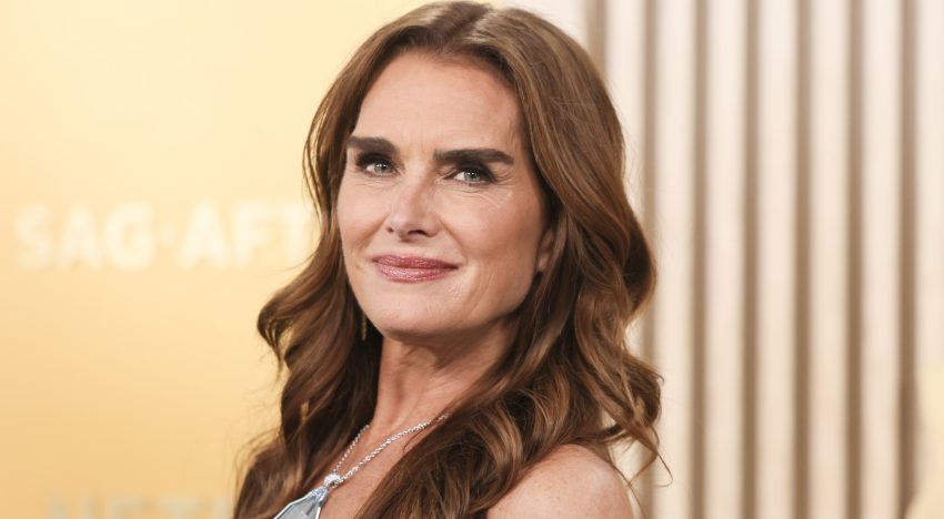 Helena Rodero, farmacéutica: «Si comparas una fotografía tuya con una ceja muy fina frente a una con más densidad, comprobarás cómo la ceja gruesa rejuvenece e ilumina al instante toda la expresión del rostro»