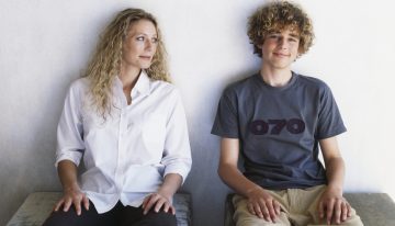 Pilar Conde, psicóloga: «Si tu hijo ‘farmea aura’, pregúntale sin juzgar ni criticar. Es probable que esté buscando propia identidad y pertenencia al grupo»
