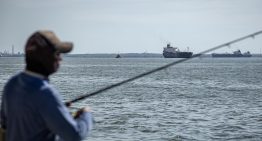 Derrames petroleros ponen en riesgo actividades pesqueras en el Lago de Maracaibo