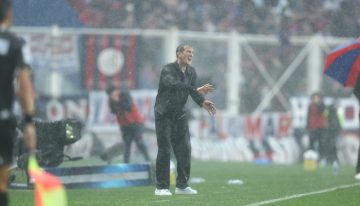 Boca es pura ilusión y va por todo, pero Arruabarrena pide paciencia: «El hincha se identifica con el equipo, pero todavía no ganamos nada»