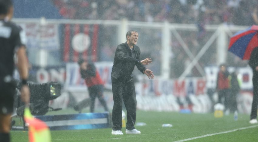 Boca es pura ilusión y va por todo, pero Arruabarrena pide paciencia: «El hincha se identifica con el equipo, pero todavía no ganamos nada»
