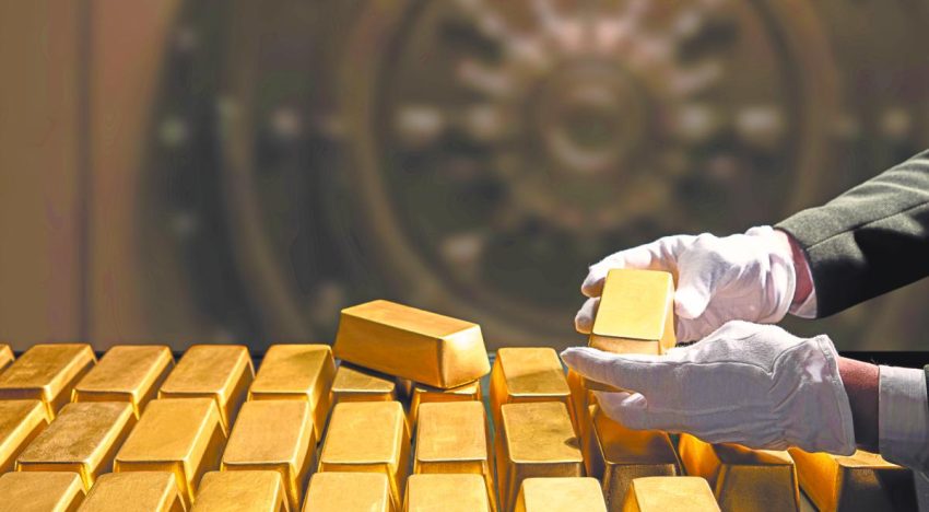 El oro subió por debilidad del dólar y baja del petróleo