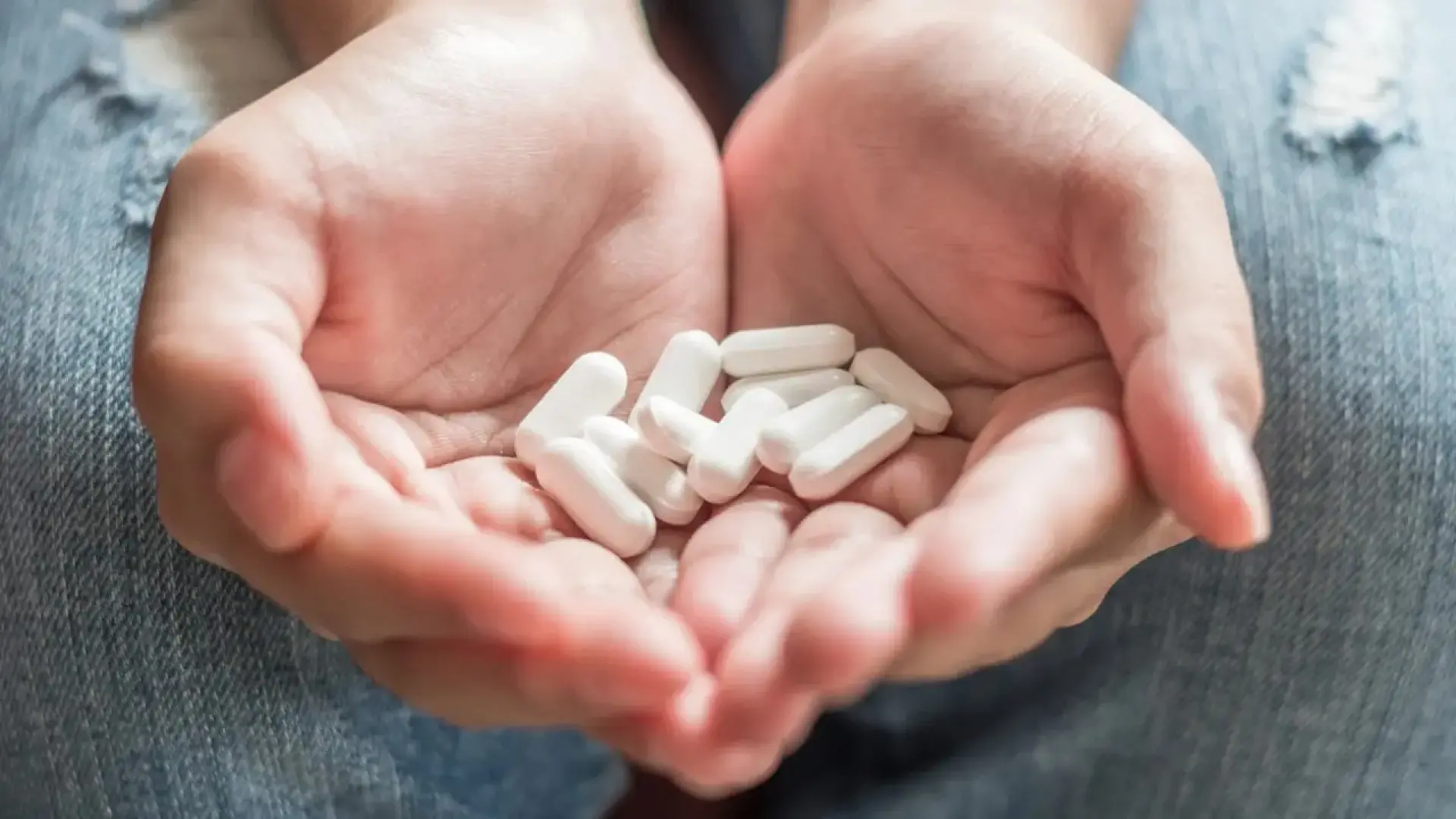 Un estudiante de 20 años casi muere tras tomar dos medicamentos para el resfriado que contenían paracetamol