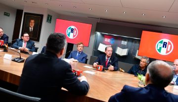 Expresidente Vicente Fox visita la sede nacional del PRI para dialogar con Alejandro Moreno