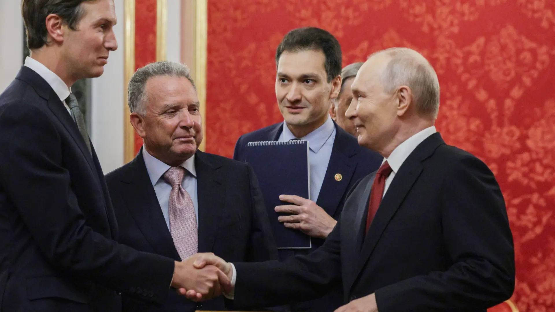 Putin abre las negociaciones sobre Ucrania con los enviados de Trump: «La situación que vamos a tratar no es fácil»