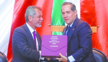 Van por reducción del déficit sin sacrificar recursos a programas