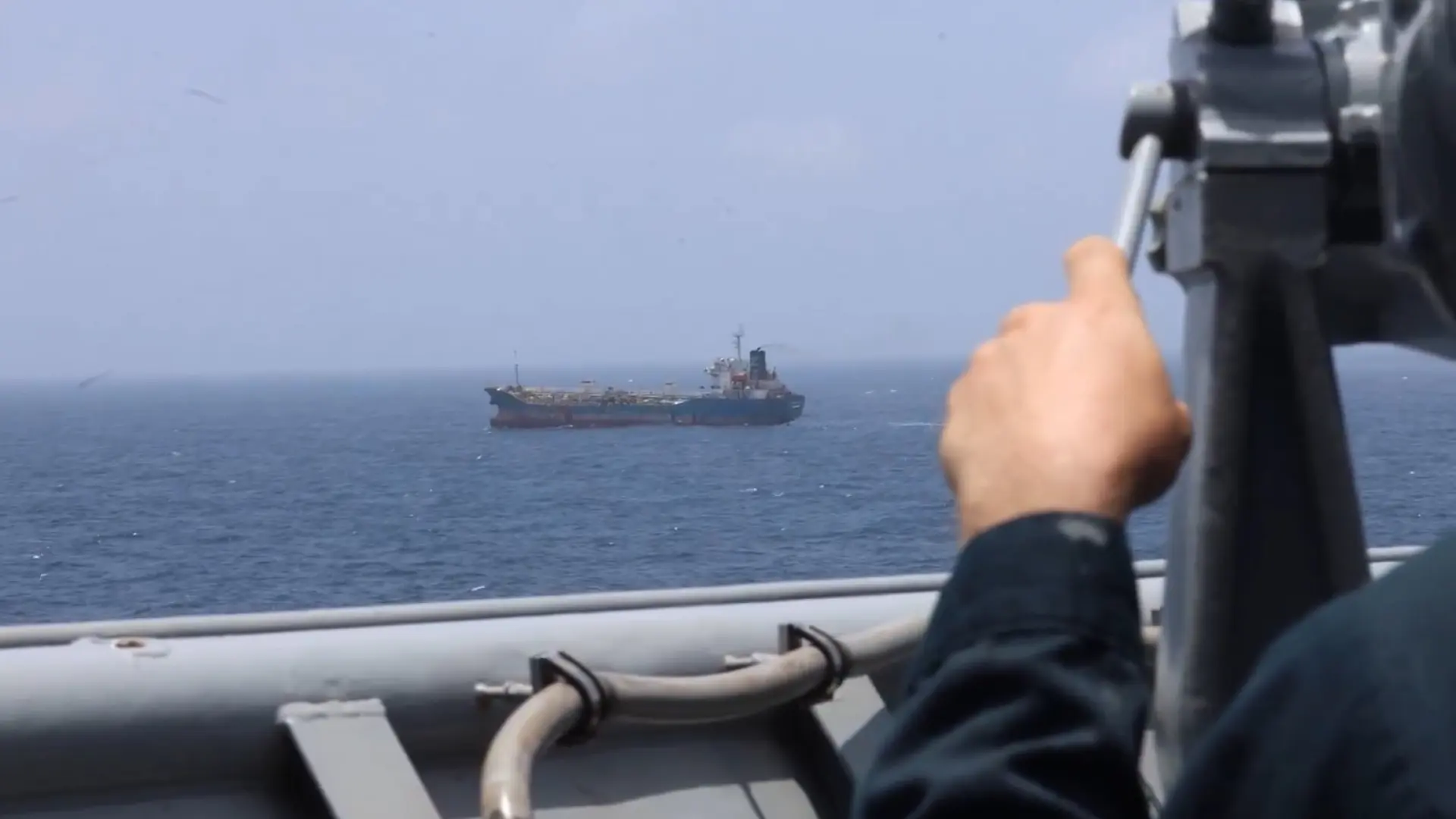 Un informe erróneo generado con IA puso a un buque chino en la mira de EEUU: «Estuvo a punto de empezar una guerra»