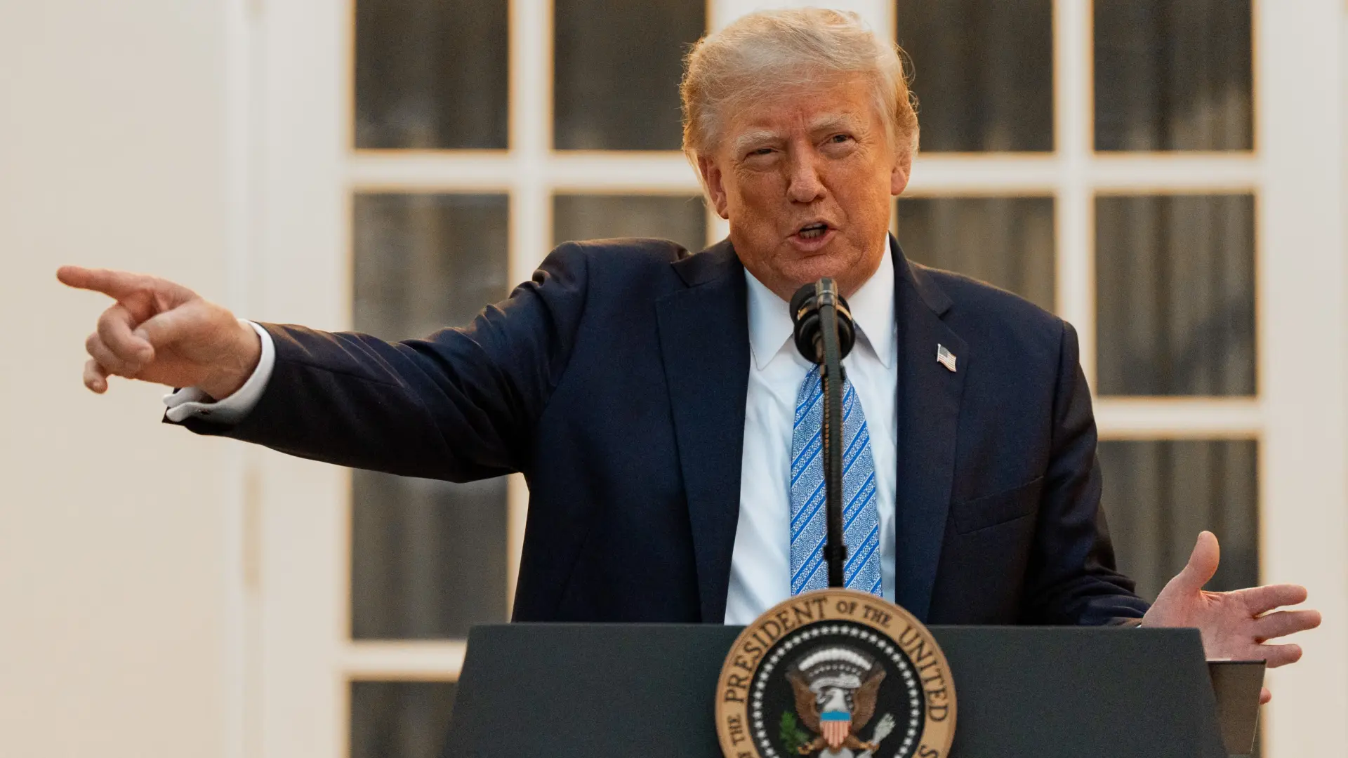 Trump desafía al sector de la inteligencia artificial con la creación de una «Fuerza de la IA» y el nombramiento de un «zar»