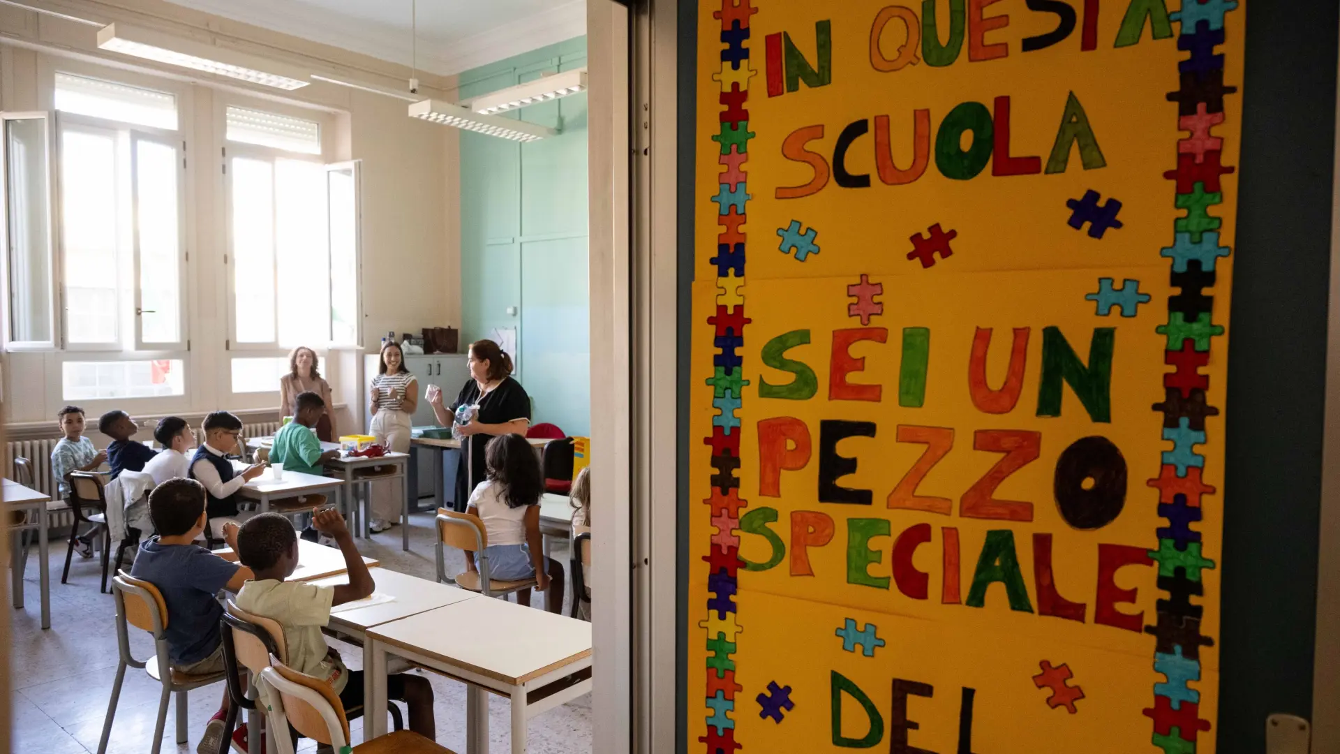 Los directores de los colegios italianos ven «muy complejo» limitar los alumnos extranjeros por clase como propone Meloni