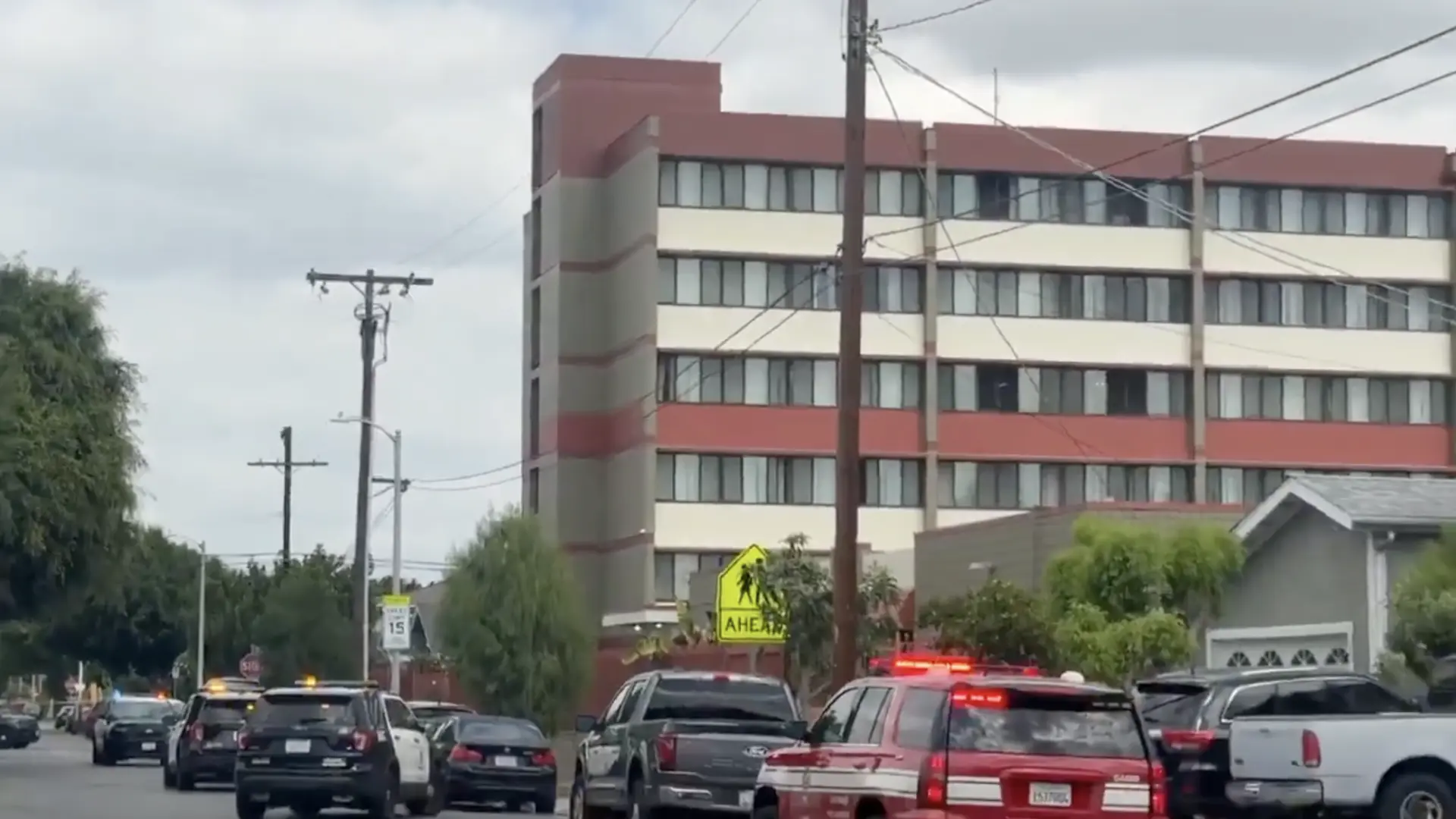 Un empleado de un centro de mayores dispara a tres compañeros en Los Ángeles