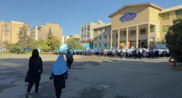 Los niños vuelven a clases en Irán tras el cierre de escuelas por la guerra en febrero