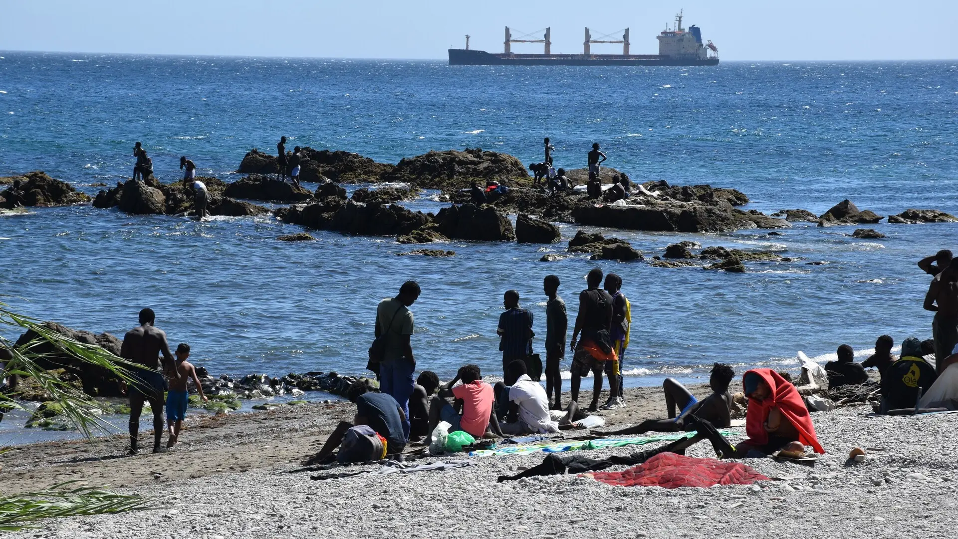 Detenidas diez personas por «incitar» en redes sociales a la migración irregular «masiva» a Ceuta y Melilla