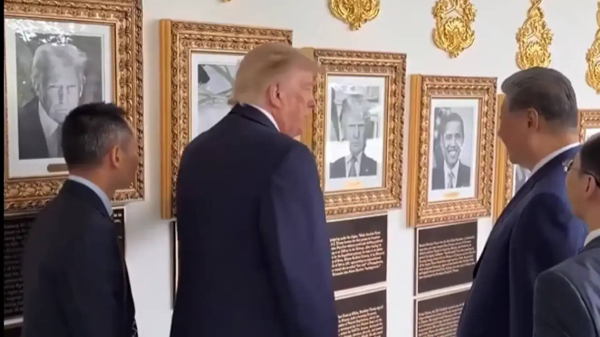 Xi Jinping, de risas con Trump en la Casa Blanca al ver la imagen que ha utilizado para sustituir el retrato de Biden