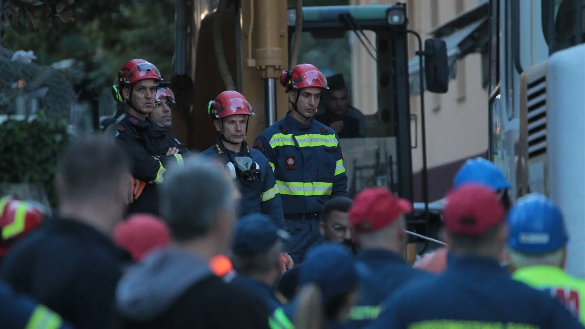 Seis muertos tras la explosión de un edificio en Atenas, entre ellos cuatro estadounidenses
