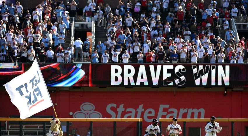 Riley saca la cara por los Bravos y Medias Blancas sorprenden a los Astros en los playoffs de la MLB