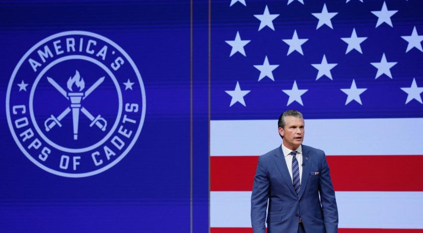 Pentágono reduce en 20% su número de generales y almirantes