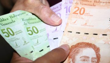 El bolívar entra al bolsillo del venezolano y tiene las horas contadas: estudio estima una “vida” máxima de 48 horas