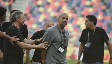Del espaldazo en Arroyito a las piñas en Santiago: el paso a paso de la discordia entre Estudiantes y Rosario Central