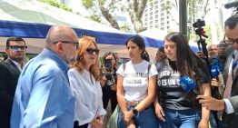 Familiares de presos políticos reclamaron a la Defensoría del Pueblo que inspeccione los centros de tortura