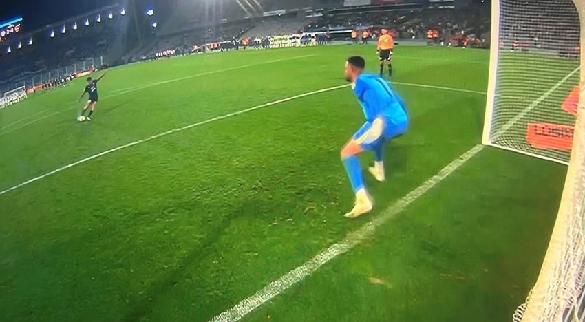 Montero y el palo salvaron a Boca, que sigue en la Copa Argentina: polémica por el pie del arquero en la atajada del triunfo