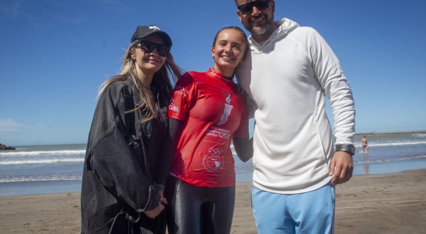 Isabella Assmann, la hija de Fabián y Melina Pitra que se consagró campeona sudamericana de bodyboard a los 14 años