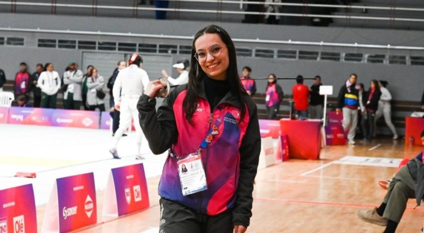 La historia de la esgrimista que quedó afuera de los Suramericanos por un margen insólito, pero se metió en los Juegos de Santa Fe 2026 de otra manera