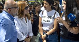 Eglée González Lobato volvió a lanzar promesas tras nueva protesta para exigir libertad de presos políticos