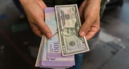 Dólar BCV arrancó la semana sin alza mientras sigue al límite de superar otro tope inflacionario