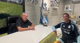 Claudio Chiqui Tapia se mostró con Lionel Scaloni y AFA anunció el inicio de «las charlas de renovación» del DT al frente de la Selección Argentina