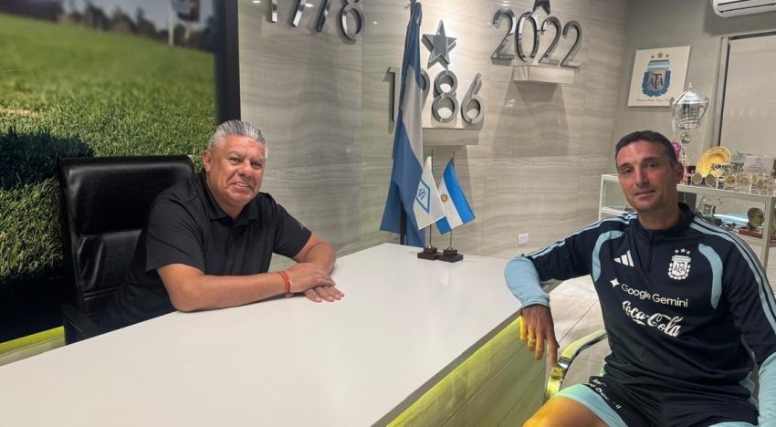 Claudio Chiqui Tapia se mostró con Lionel Scaloni y AFA anunció el inicio de «las charlas de renovación» del DT al frente de la Selección Argentina