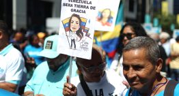 La confianza en Donald Trump se desploma mientras sube la de María Corina Machado