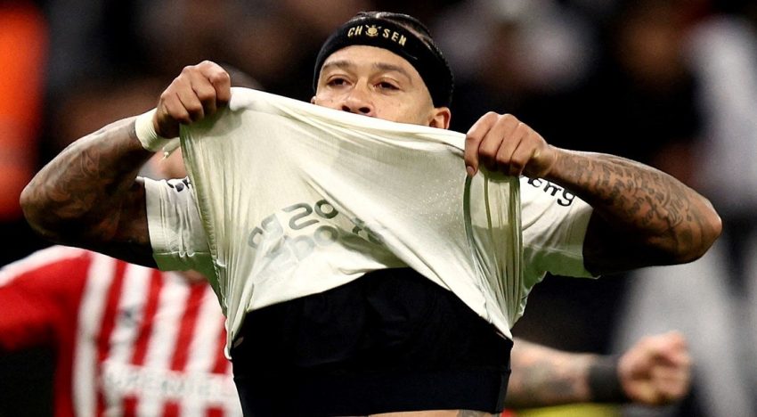 Memphis Depay, del cielo al infierno: tras la renovación mediática en Corinthians, erró el penal que clasificó a Estudiantes en la Libertadores