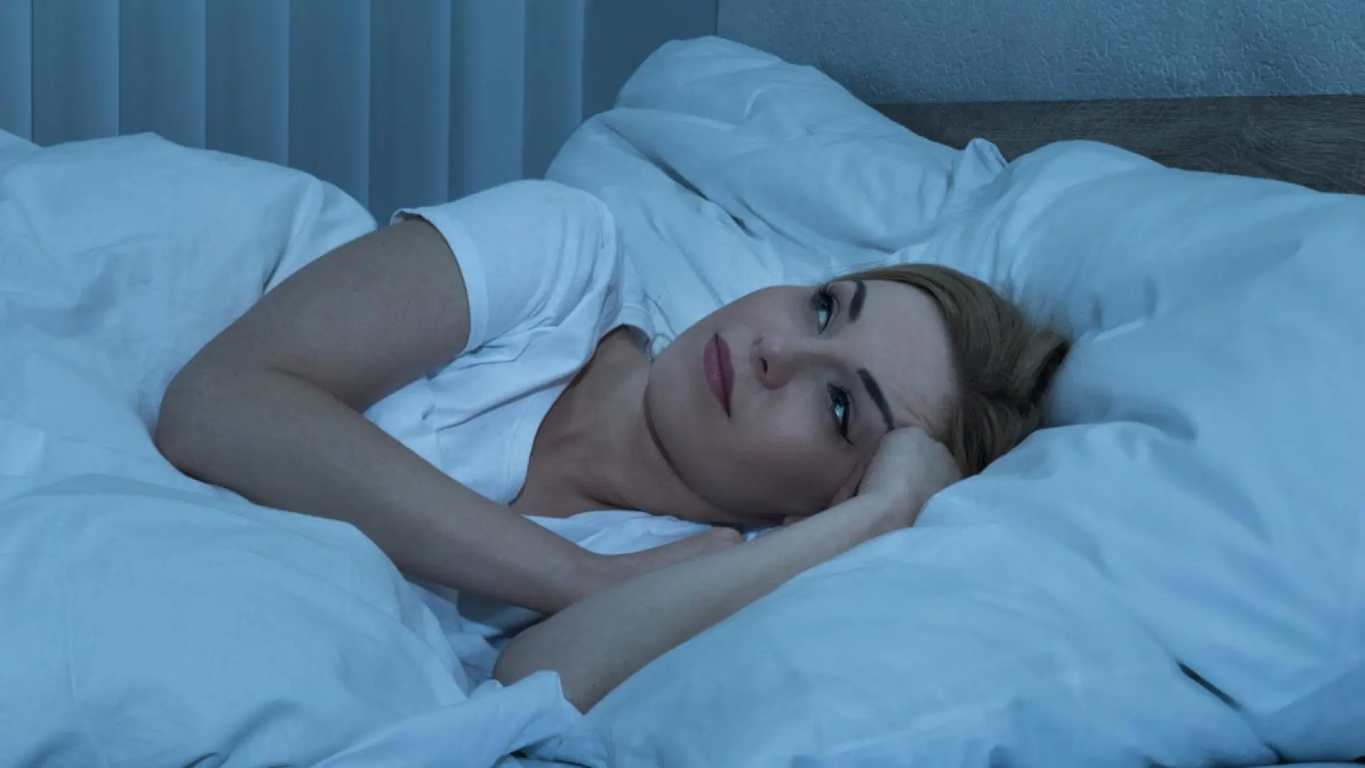 El jet lag no solo altera el sueño: así puede influir la alteración del descanso en el desarrollo del cáncer
