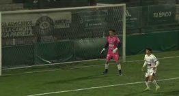 Para que lo copie Messi: el golazo olímpico de zurda y tres dedos de Excursionistas, que dará la vuelta al mundo