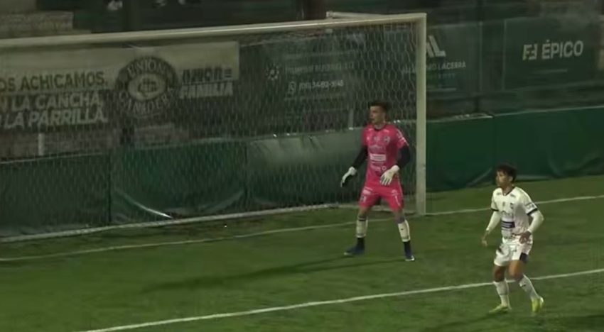Para que lo copie Messi: el golazo olímpico de zurda y tres dedos de Excursionistas, que dará la vuelta al mundo