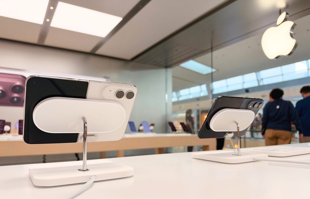 Me he plantado en una Apple Store a recoger mi iPhone Duo. Esto es lo que se respira dentro